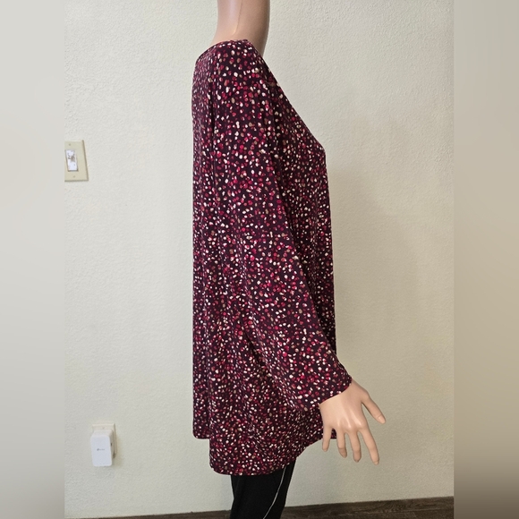 Susan Graver Blouse Top 2x  Abstract V Neck Stretch Long Sleeve - Picture 3 of 9